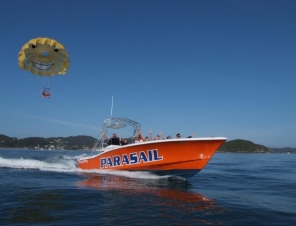 Parasail boat